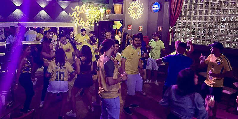Festas tipo balada para até 300 pessoas